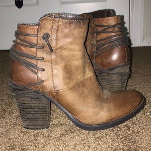 Steve Madden boots